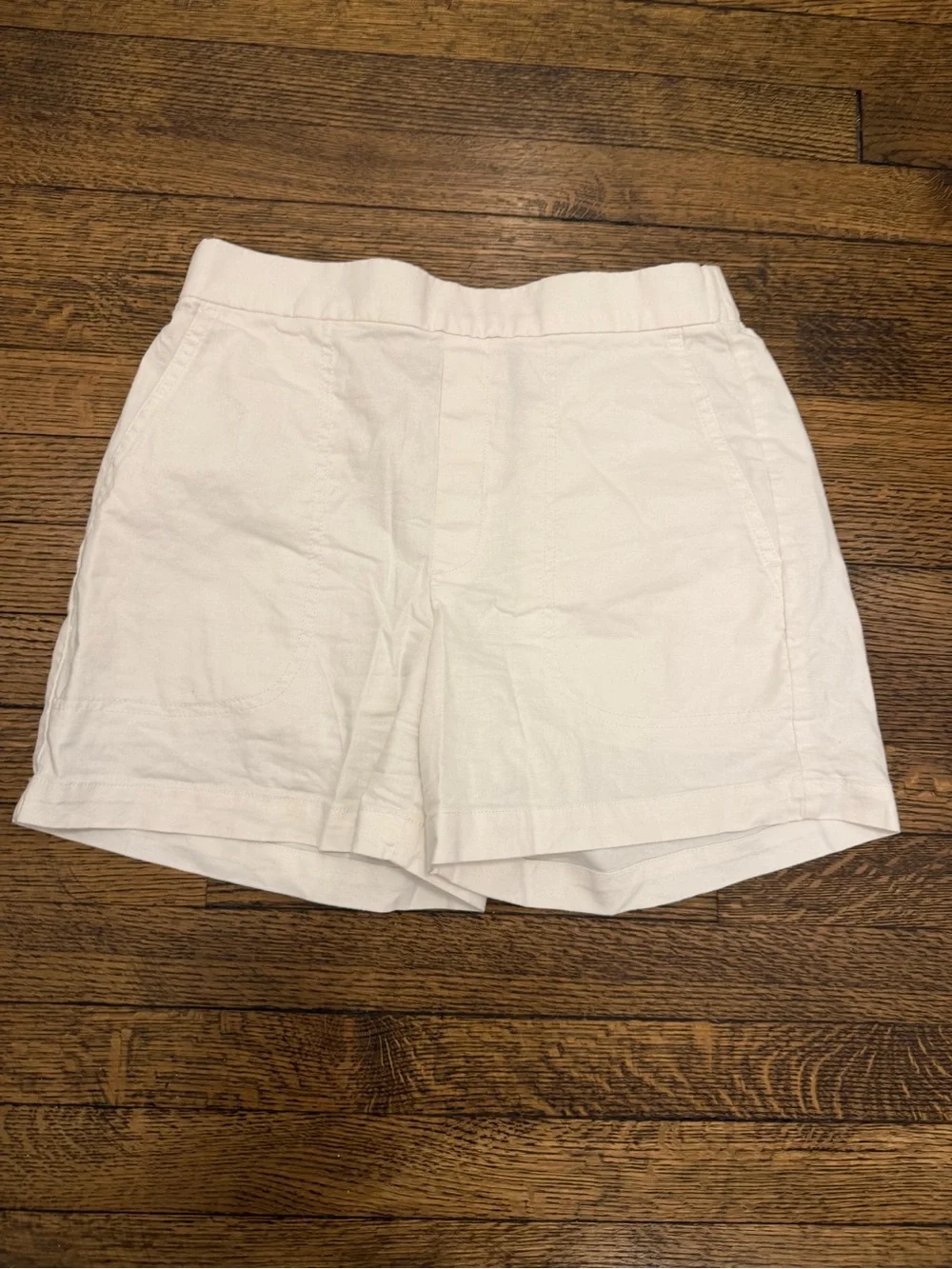 Banana Republic White Linen shorts - Picture 1 of 3